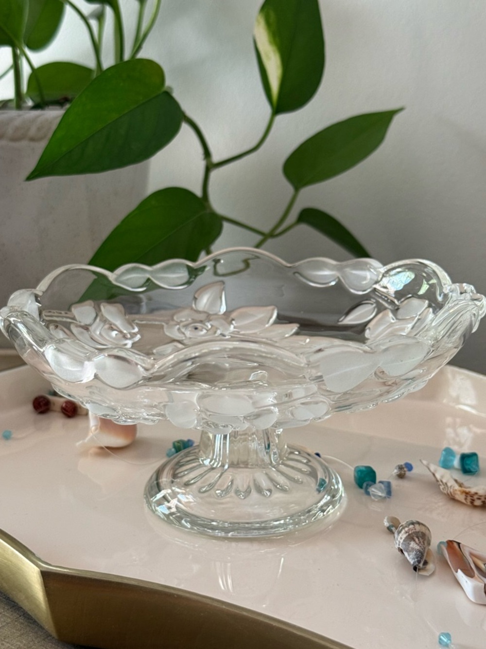 Bella Rosa Footed Mikasa Glass Bowl Vintage